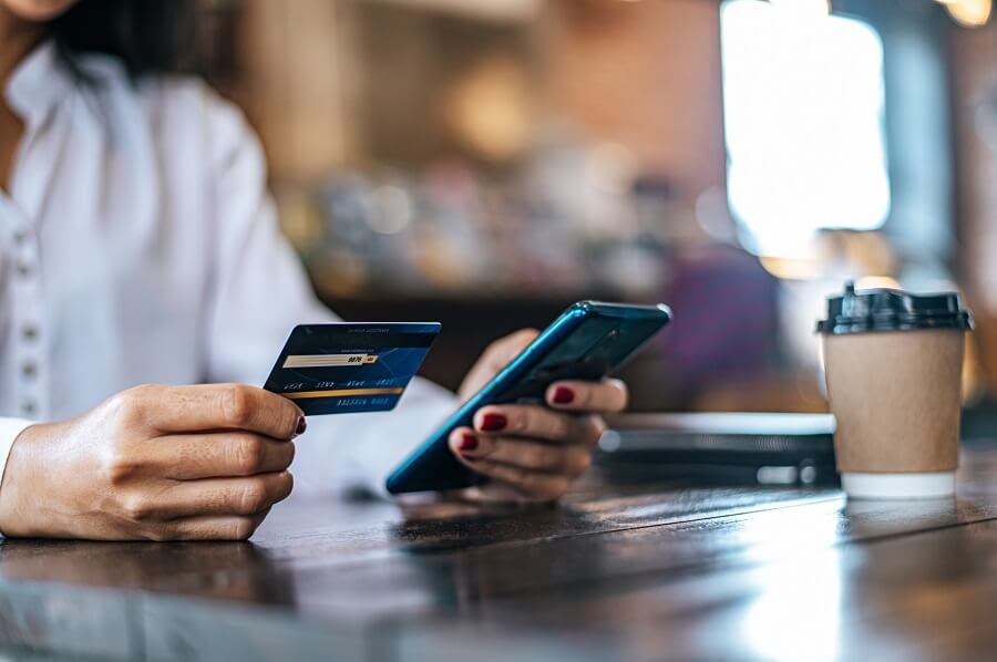 Understanding mobile commerce at Australia: What, why, and how 